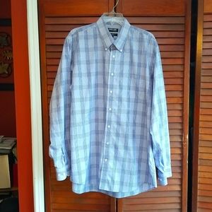 Men's Kirkland Signature Traditional Fit Long Sleeve Button Up Shirt With Pocket